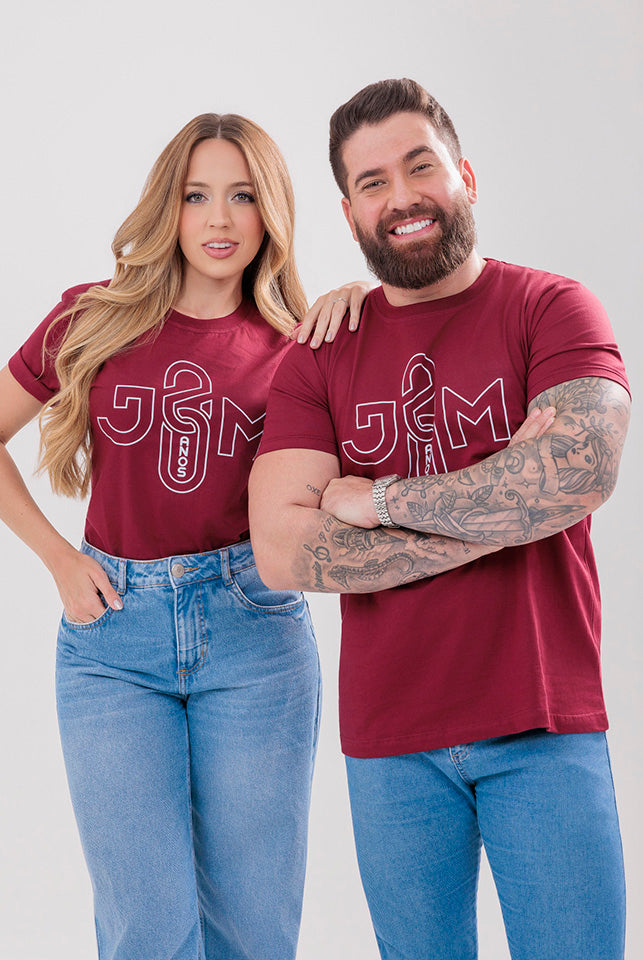 CAMISETA 20 J&M ANOS VERMELHO VINHO (LOGO TURNÊ)