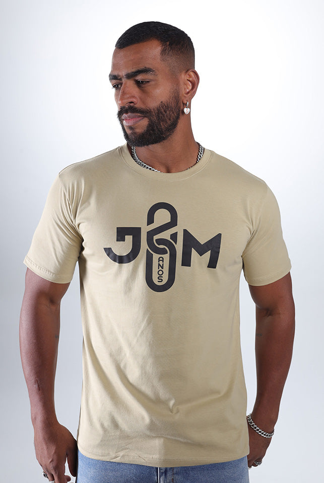 CAMISETA J&M 20 ANOS BEGE (LOGO TURNÊ)